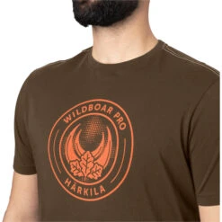 2023 Harkila Mens 2 Pack Wildboar Pro Short Sleeve T-Shirt 160105831 - Light Willow Green / Demitasse Brown -Ariat Shop 202320Harkila20Mens20220Pack20Wildboar20Pro20Short20Sleeve20T Shirt2016010583120 20Light20Willow20Green20Close20Up.700x700