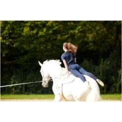 2022 Ariat Womens Ascent Crew Short Sleeve Baselayer 10039199 - Navy 13 2022 Ariat Womens Ascent Crew Short Sleeve Baselayer 10039199 - Navy -Ariat Shop 4127 S21 WMS ENGL Germany AE G5A1235 RTL.700x700