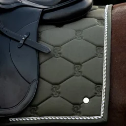 2022 PS Of Sweden Signature Dressage Cotton Saddle Pad 1110-022 - Forest Green -Ariat Shop 5637 202220PS20Of20Sweden20Signature20Dressage20Cotton20Saddle20Pad201110 02220 2020Forest20Green20Lifestyle202.700x700