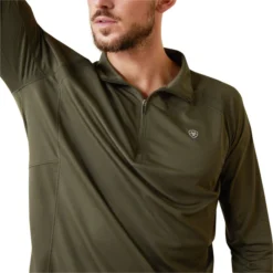 2023 Ariat Mens Sunstopper 1/4 Zip Baselayer 10043608 - Beetle -Ariat Shop 5856 202320Ariat20Mens20Sunstopper201420Zip20Baselayer201004360820 20Beetle20Close20Up201.700x700