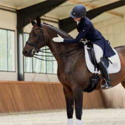 2023 Eskadron Highgloss Peacock Saddle Cloth 214731 544 - White Colour White 9 2023 Eskadron Highgloss Peacock Saddle Cloth 214731 544 - White Colour White -Ariat Shop 6273 202320Eskadron20Highgloss20Peacock20Saddle20Cloth202147312054420 20White20Lifestyle202.700x700